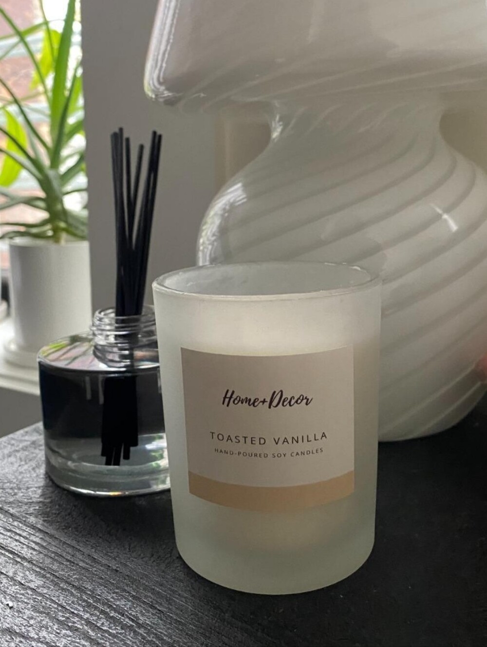 [New in box!] Organic Scented Aromatherapy Candle Wood Wick: Toasted Vanilla 7.8